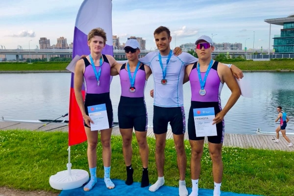 Гребцы Спортивной школы Петроградского района блестяще выступили на Первенстве Санкт‑Петербурга по академической гребле среди юношей и девушек до 19 лет