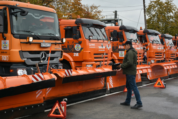 Дорожные предприятия Кировского района готовятся к работе в осенне-зимний период