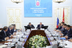 Губернатор призвал оказать дополнительную поддержку бизнесу