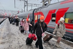 Петербург дарит школьникам из Мариуполя увлекательные новогодние каникулы