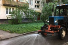 Во Фрунзенском районе усиливается полив автодорог и внутриквартальных территорий