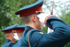Во Фрунзенском районе открыли стелу в память о воинах-десантниках легендарной 6-ой парашютно-десантной роты