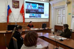 Администрацией Калининского района Санкт‑Петербурга проведен онлайн семинар по профилактике мошенничества