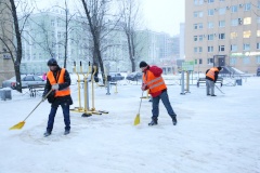 В Московском районе продолжается уборка снега