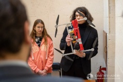 Школьники из «Кванториума» разработали «Дрон-спасатель» и робота-повара для лепки пельменей