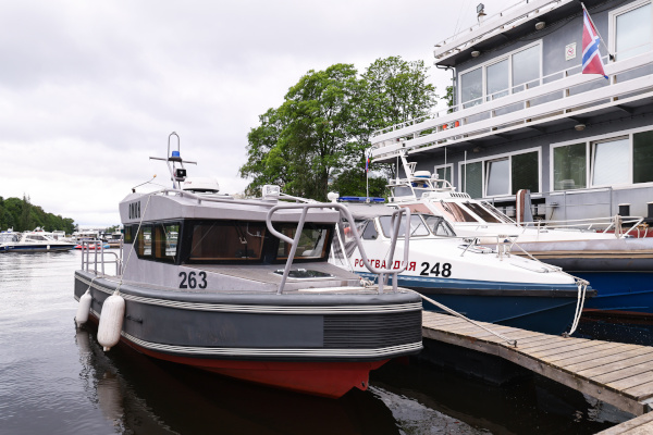 Передача скоростных катеров проекта 15MJ в пользование ОМОН «Балтика»