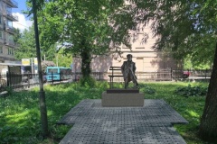 Памятник драматургу Александру Володину установят в Матвеевском саду