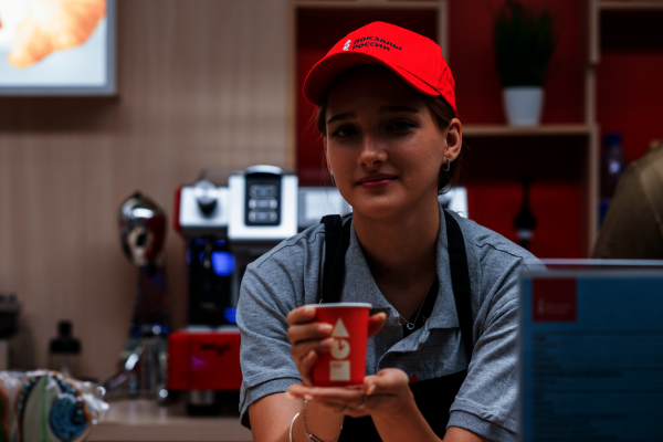 Более 200 несовершеннолетних будут работать этим летом на вокзалах России в составе трудовых отрядов подростков