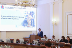 Александр Беглов: Использование бережливых технологий в Петродворцовом районе ускорило сроки получения жилья гражданами и дало дополнительное время учителям для работы с талантливыми школьниками