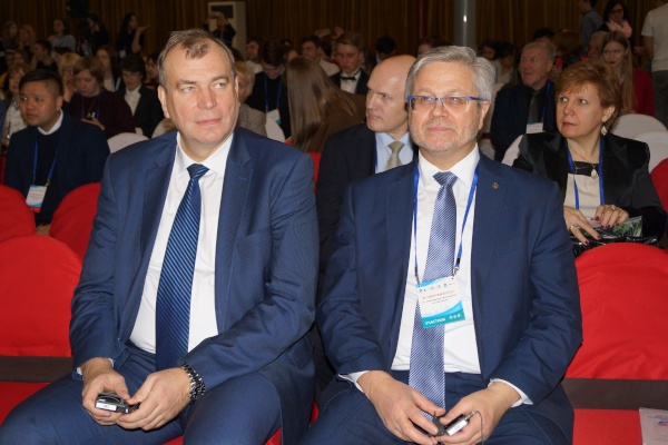 В Санкт‑Петербурге состоялся VIII Форум ведущих экономистов России и Китая «Экономика России и Китая: межрегиональное сотрудничество»