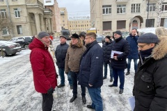 Качество уборки дворов Московского района от снега проверили в выходные