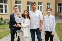 В Санкт‑Петербурге в 2025 году обеспечено 100-процентное выполнение социальных обязательств по оказанию государственного содействия в улучшении жилищных условий для многодетных семей