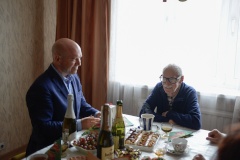 Сотрудники администрации Фрунзенского района поздравили Юрия Никифорова с 90-летием!