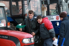 В Кировском районе проверили готовность техники к уборке в летний период