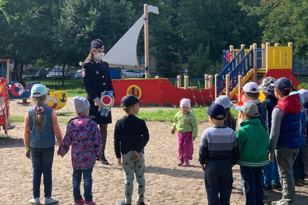 Малыши Кировского района учат "Азбуку безопасности"