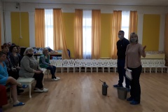 Пожарные провели инструктаж для работников детского сада