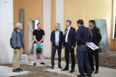 Временно исполняющий обязанности главы администрации Центрального района проверил ход капитального ремонта спортивного павильона и шахматно-шашечного клуба Центра физической культуры, спорта и здоровья в Таврическом саду