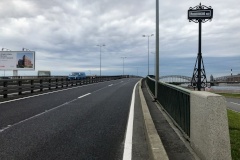 Обновлено дорожное покрытие на Малоохтинском и Ново-Московском мостах
