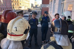 В школе №167 Центрального района прошли пожарно-тактические учения