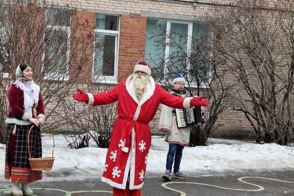 Зимние забавы в 127 детском саду