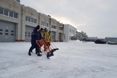 Вооружились лопатами: Специалисты Комитета активно включились в мероприятия по уборке снега