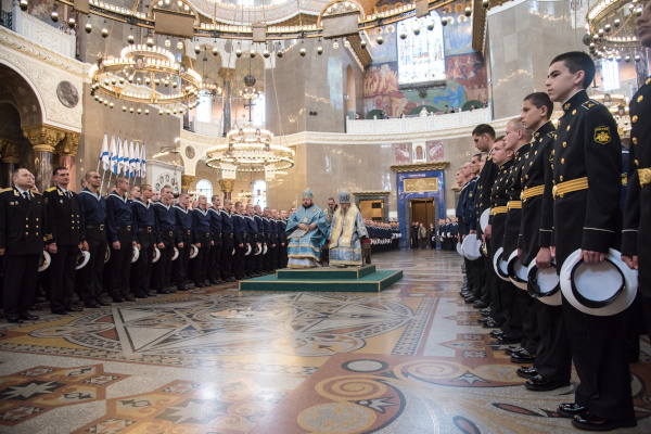 Литургия в Кронштадтском Морском соборе и церемония передачи ковчега с мощами Ф.Ф. Ушакова. 