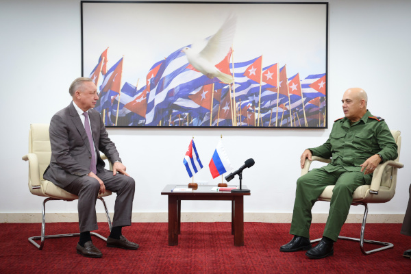 Александр Беглов провел рабочую встречу с секретарём Центрального комитета Коммунистической партии Кубы по организационным вопросам Роберто Моралес Охедой