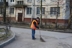Уборка района продолжается