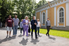 Рабочий объезд администрации Петродворцового района был посвящён ремонтным работам в районной спортшколе олимпийского резерва