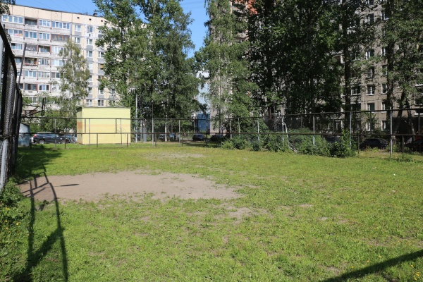 В Выборгском районе закончили ремонт 2-х спортивных площадок