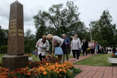 Свеча памяти зажглась на Ленинградских холмах