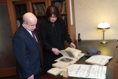 Глава района Виктор Полунин побывал в библиотеке «Книга во времени» на улице Пархоменко, 18