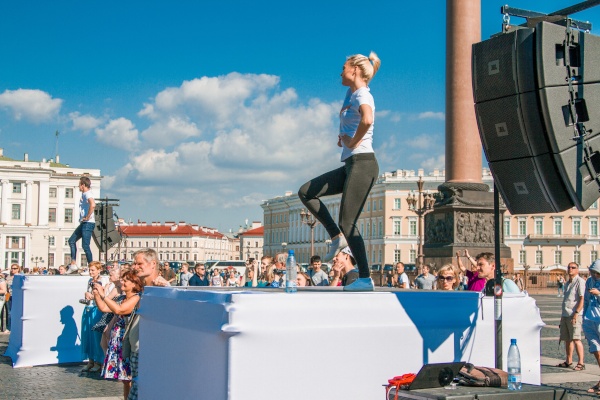 День флага на Дворцовой площади. 22 августа 2015 года 