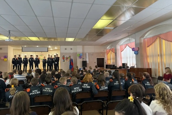 В 118 школе состоялось торжественное открытие фестиваля, посвященного Году единства народов России