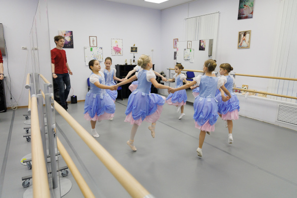 По нацпроекту обновилась Детская петергофская школа искусств