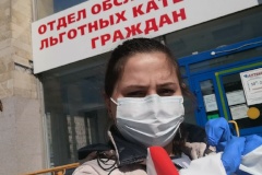 Волонтеры каждый день трудятся, помогая жителям Кировского района