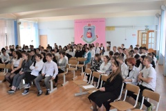 Специалисты Городской наркологической больницы и врачи Госпиталя для ветеранов войн проводят открытые профилактические уроки в школах Невского района