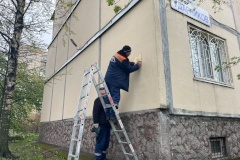 Ко Дню Победы на фасадах домов установлены 20 именных табличек, где проживают участники Великой Отечественной войны