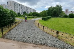 За неделю в парках города отремонтированы газоны и дорожки общей площадью в семь футбольных полей
