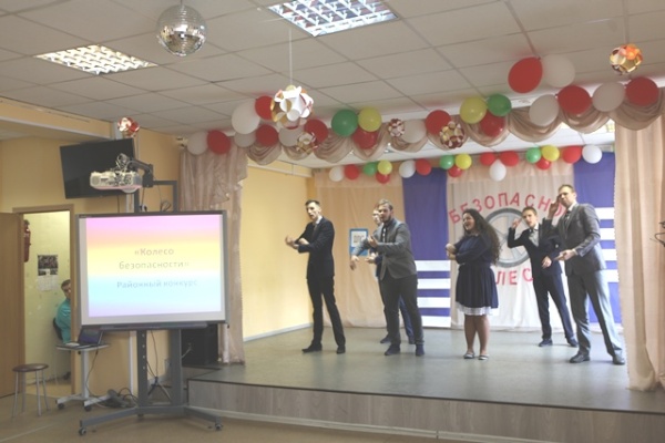 В школе-интернате № 31 Невского района  прошел конкурс «Безопасное колесо»