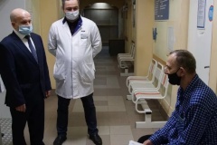 Врио главы администрации района Виктор Полунин в ходе рабочего объезда посетил поликлинику №97