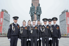 Более 1000 школьников встанут в «Почётный караул» у Монумента героическим защитникам Ленинграда