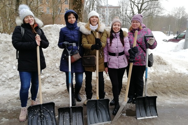 Из субботника в воскресник. Комитет по тарифам Санкт‑Петербурга продолжил убирать Северную столицу