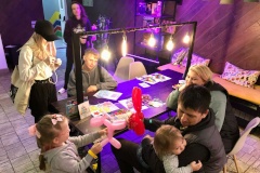 Планировать семейный бюджет учили молодежь на конференции