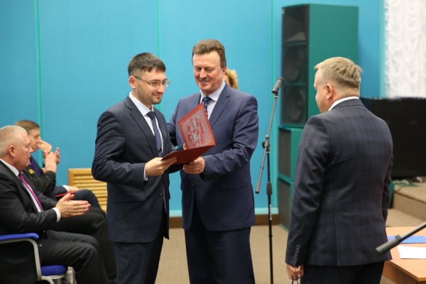 Глава Московского района Владимир Ушаков поздравил Крыловский научный центр с юбилеем