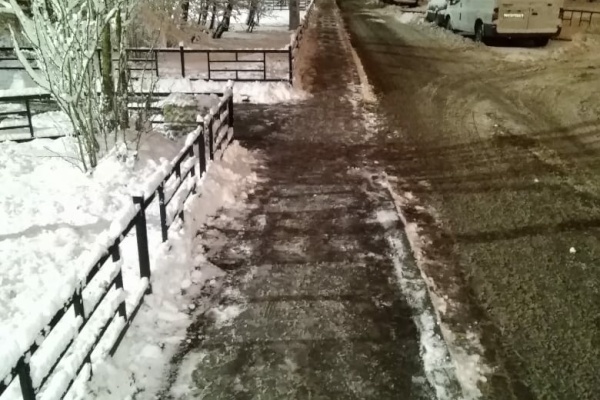 Уборка снега в Выборгском районе