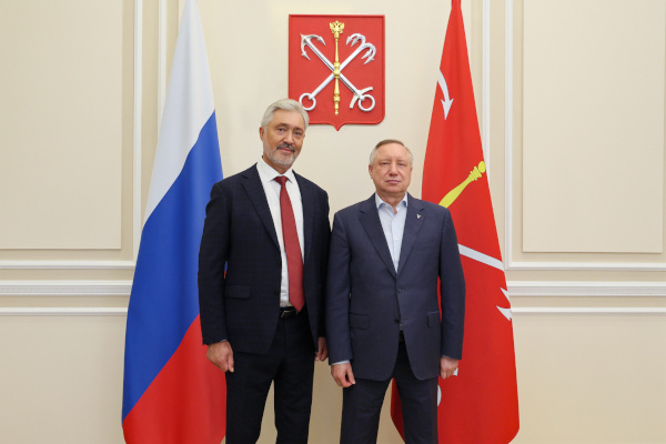 Встреча с директором Санкт‑Петербургского научно-исследовательского института фтизиопульмонологии (СПбНИИФ), заслуженным врачом Российской Федерации Петром Яблонским