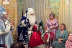Новогоднее чудо для самых маленьких: праздник в доме ребенка №9