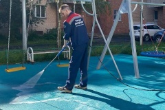 ГУЖА Петродворцового района приступило к комплексной уборке дворов