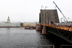 Закрытие движения на Дворцовом мосту